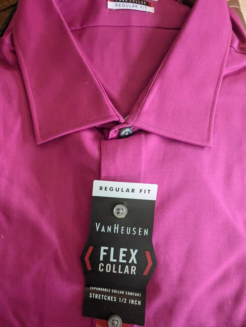 🌟 SALE 🌟Van Heusen Men’s Flex Collar Regular Fit Dress Shirt - Fuschia
